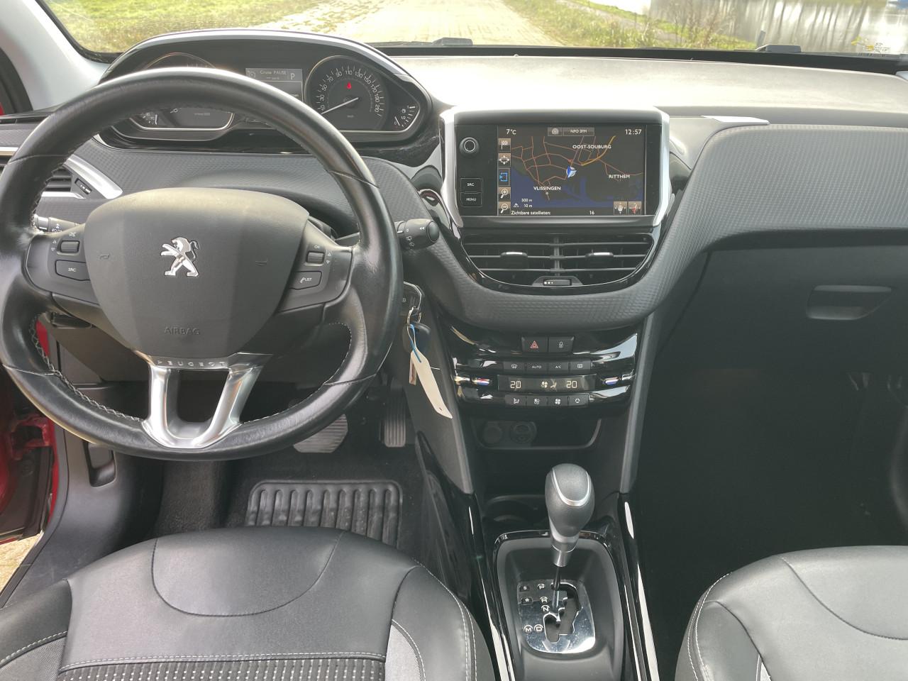 Peugeot 2008 1.2 pure tech allure automaat 81000km