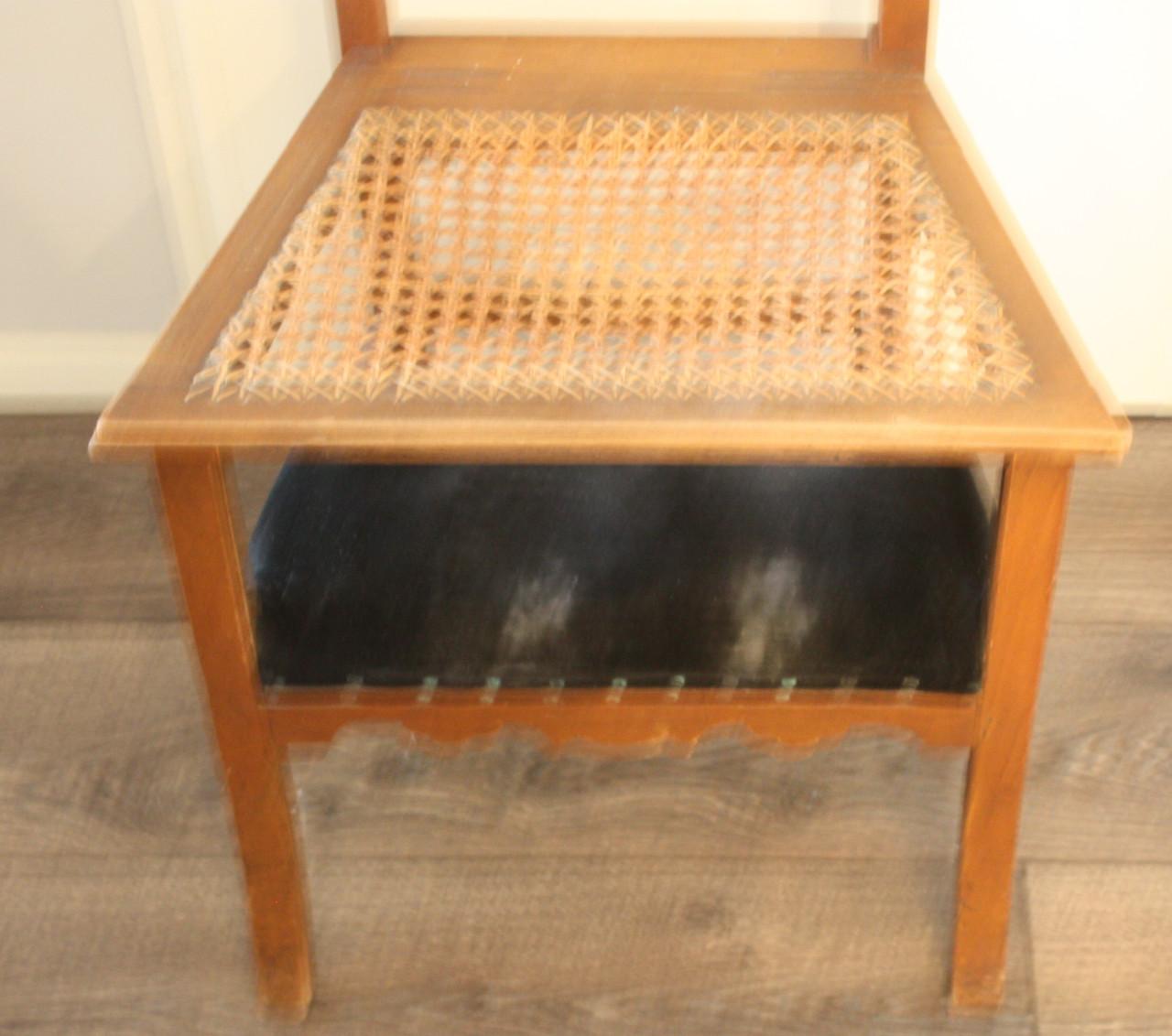 Oude Biechtstoel-in goede staat