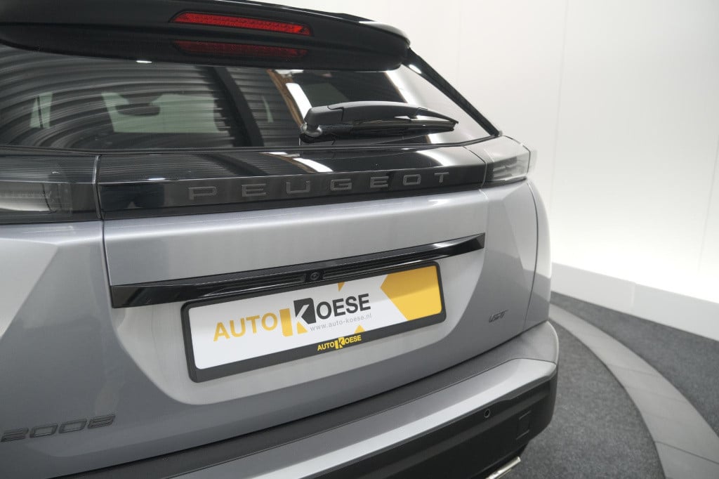 Peugeot 2008 puretech 130 eat8 gt | 360 camera | adaptieve cruise control |