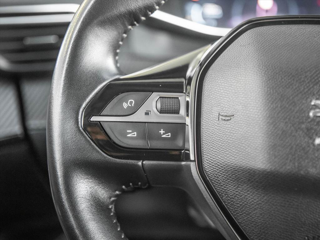 Peugeot 2008 1.2 puretech 130pk allure | stoelverwarming | park. sensoren |