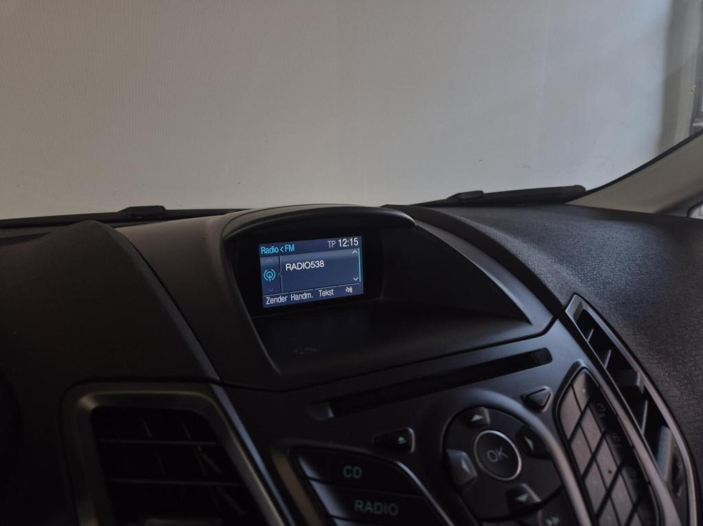 Ford Fiesta 1.25 / nieuwe db riem / parkeersensoren / stoelverwarming