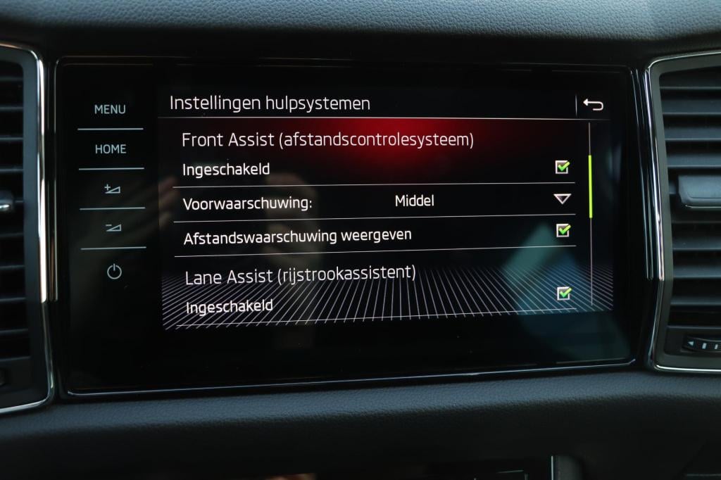 Skoda Kodiaq 1.5 tsi sportline business 150pk dsg7 7p. | pano | trekhaak | 