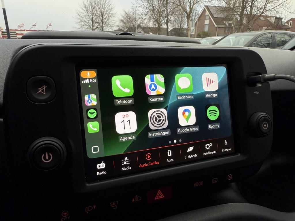 Fiat Panda 1.0 hybrid red cross // carplay , android auto //
