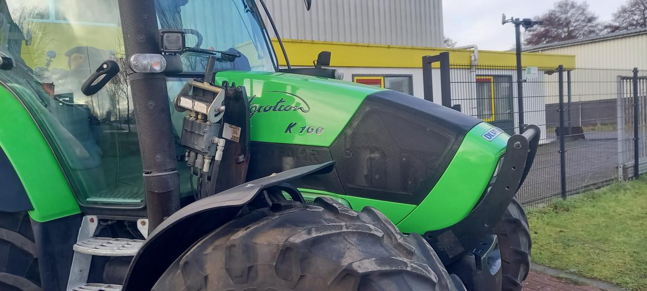 Deutz Agroton K100 met voorlader