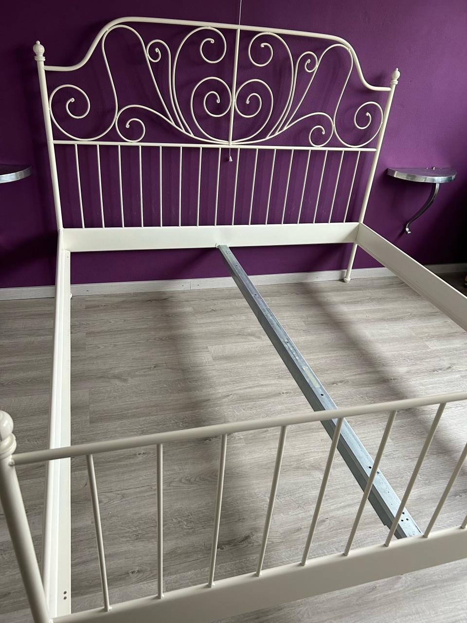 Bedframe 180 x 200 cm Ikea