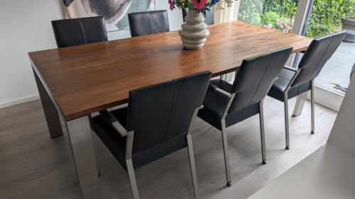Tafel ( en stoelen )