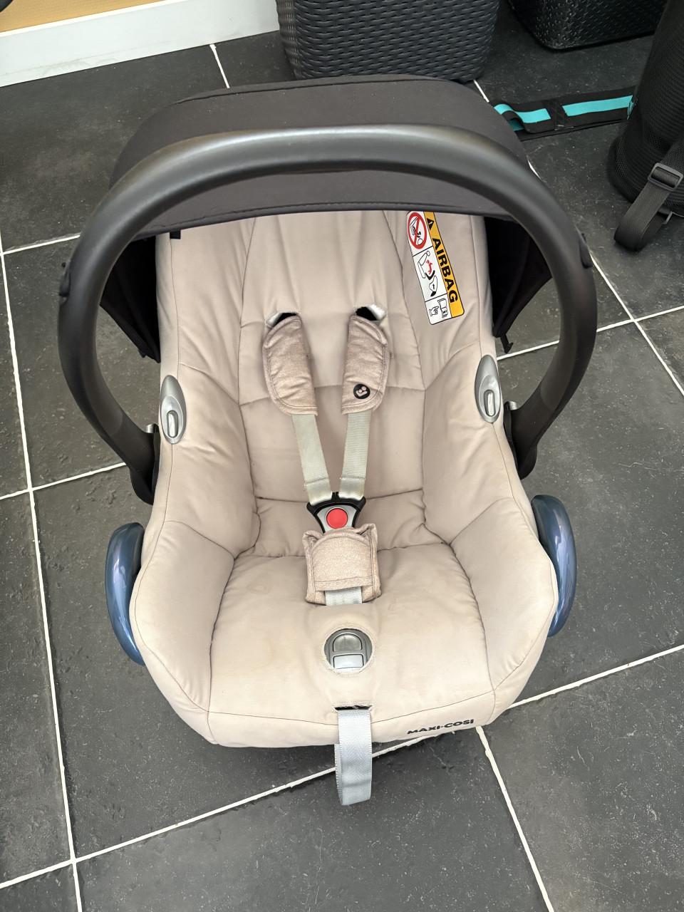 Maxi Cosi Cabriofix