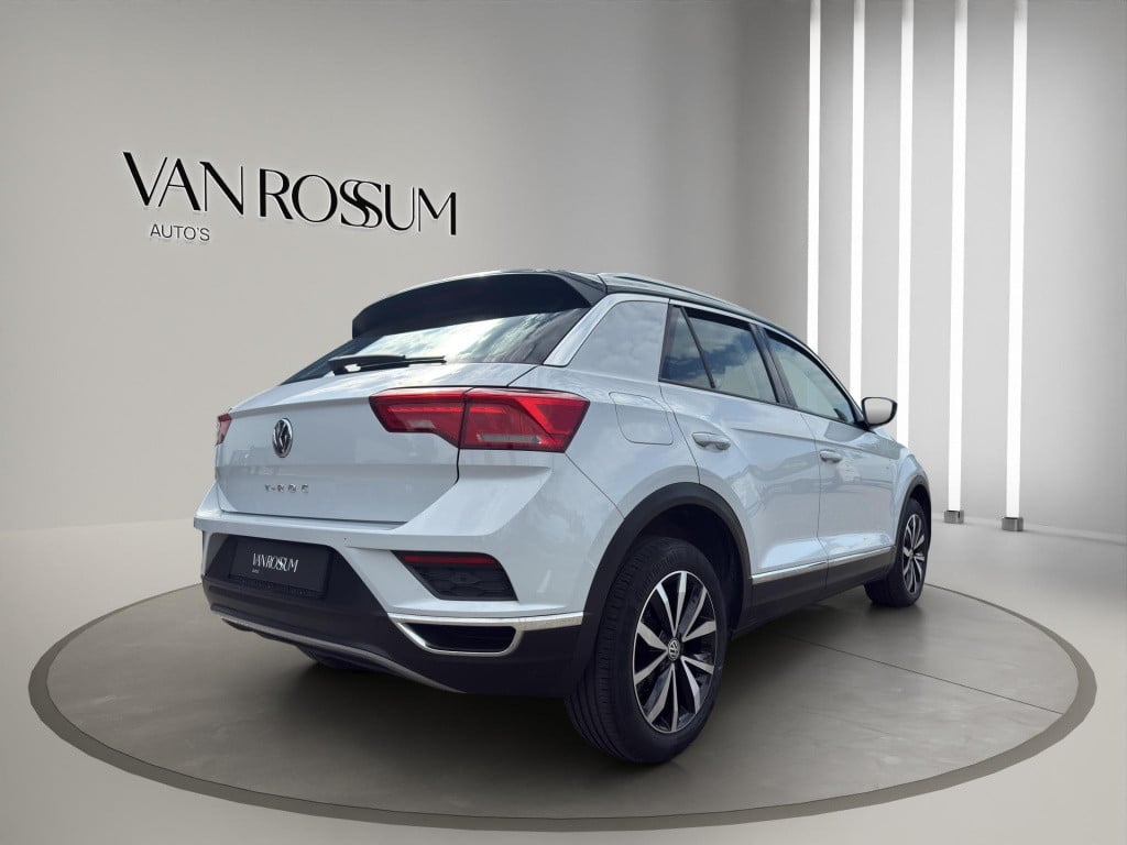Volkswagen T-roc 1.5 tsi style dsg navigatie | two tone | parkeer v+a | aut