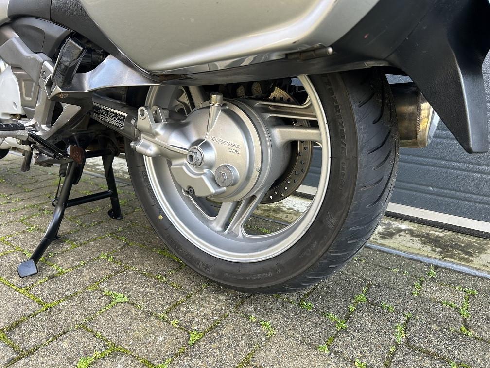 Honda NT700V Deauville uit 2010 met ABS, topkoffer, valbeugel, etc €3250,-