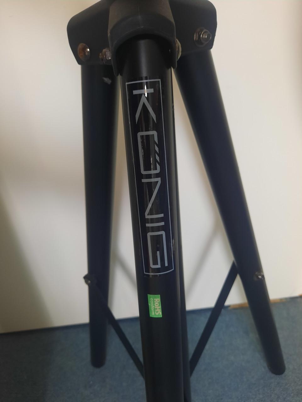 Konig lichtgewicht driepoot statief voor schotel   nooit gebruikt