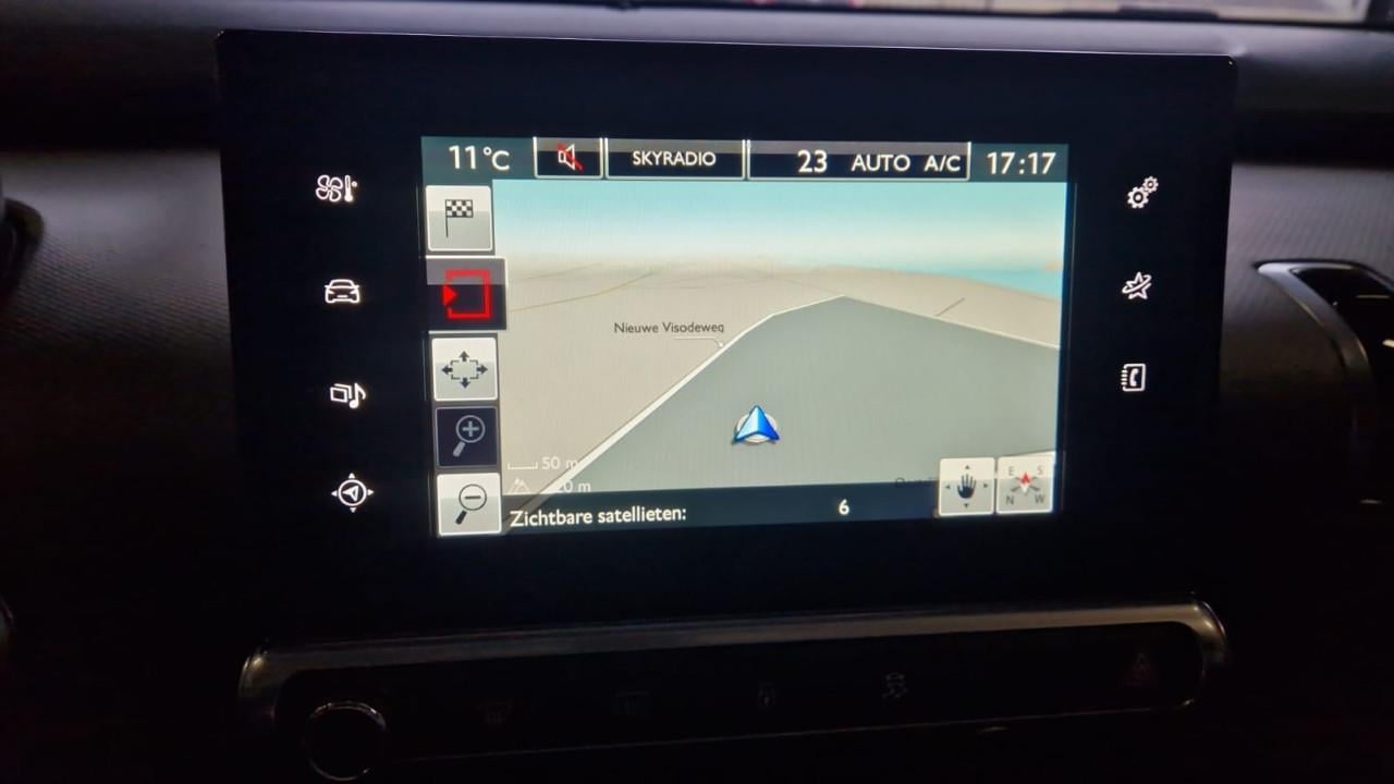 TE KOOP CITROEN C4 CACTUS 1.2 PURE TECH SHINE AUTOMAAT MET SCHAKEL OPTIE