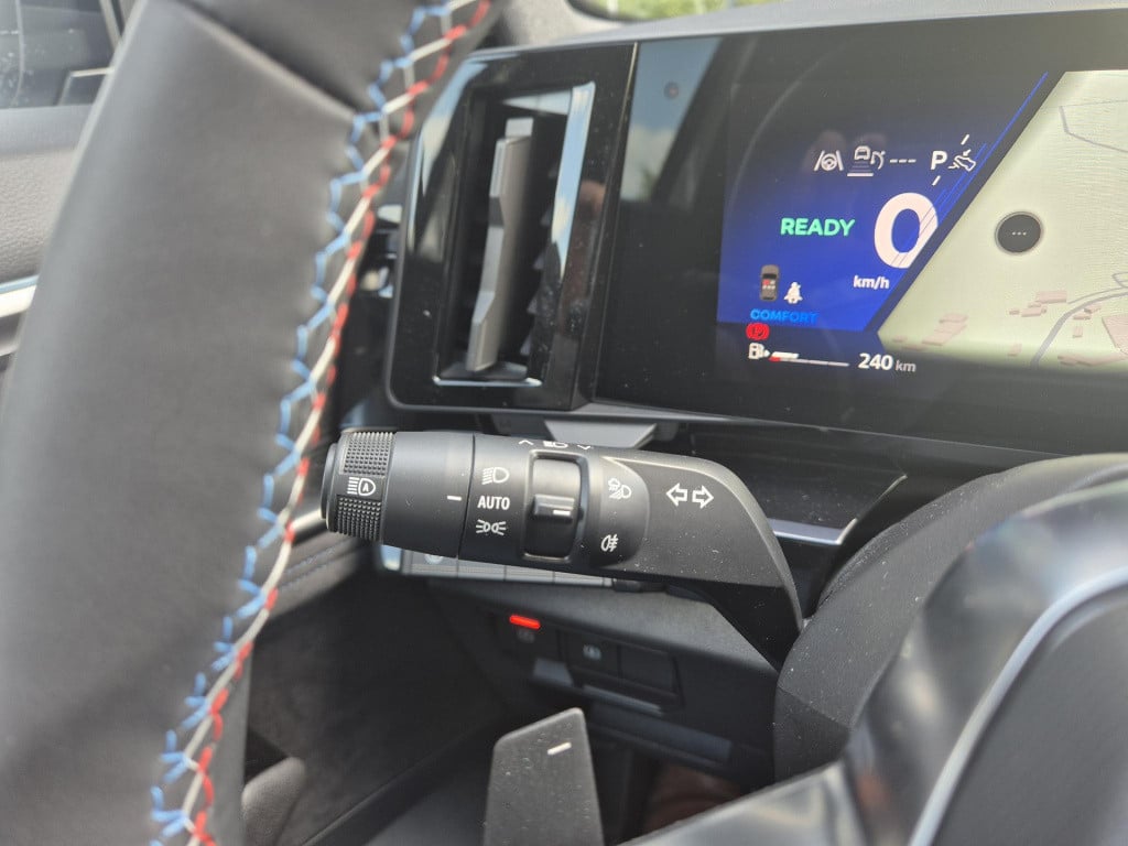 Renault Austral 1.2 e-tech full hybrid 200 iconic esprit alpine pack harman