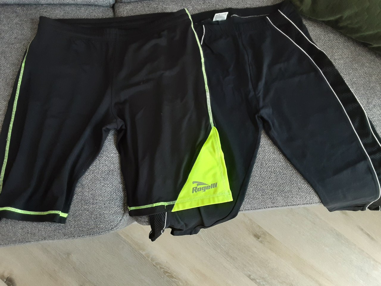 2 sportbroeken  met 40-42