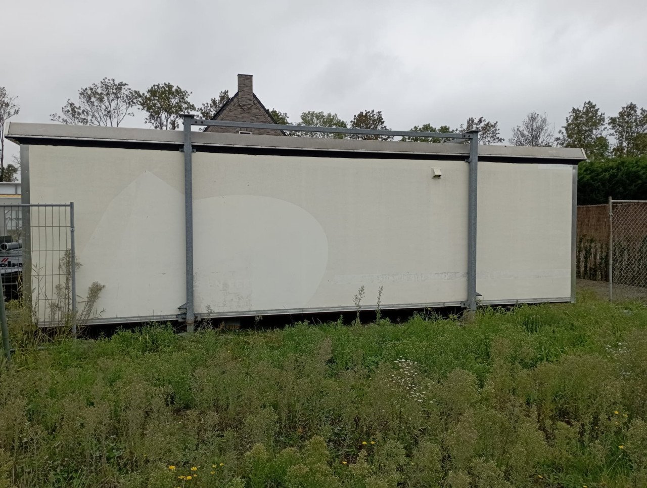 Toilet, schaf/woonunit 8 x 3,5 meter