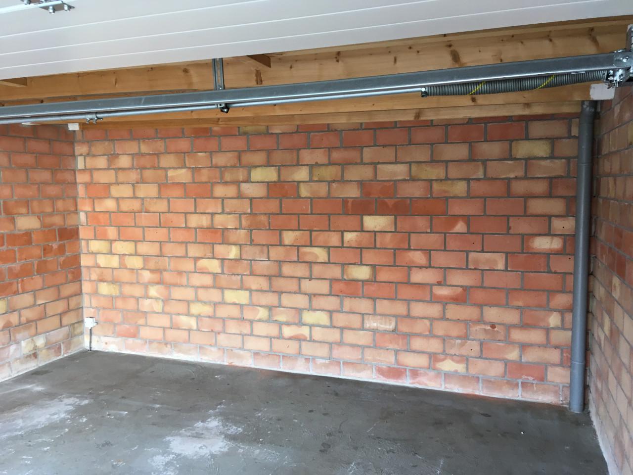 Te huur: Ruime dubbel garagebox 32m2