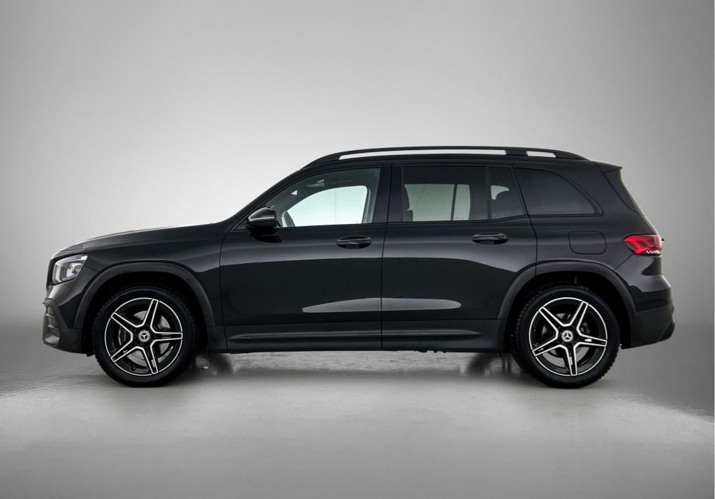 Mercedes-Benz Glb 180 business solution amg | panoramadak | sfeerverlichtin