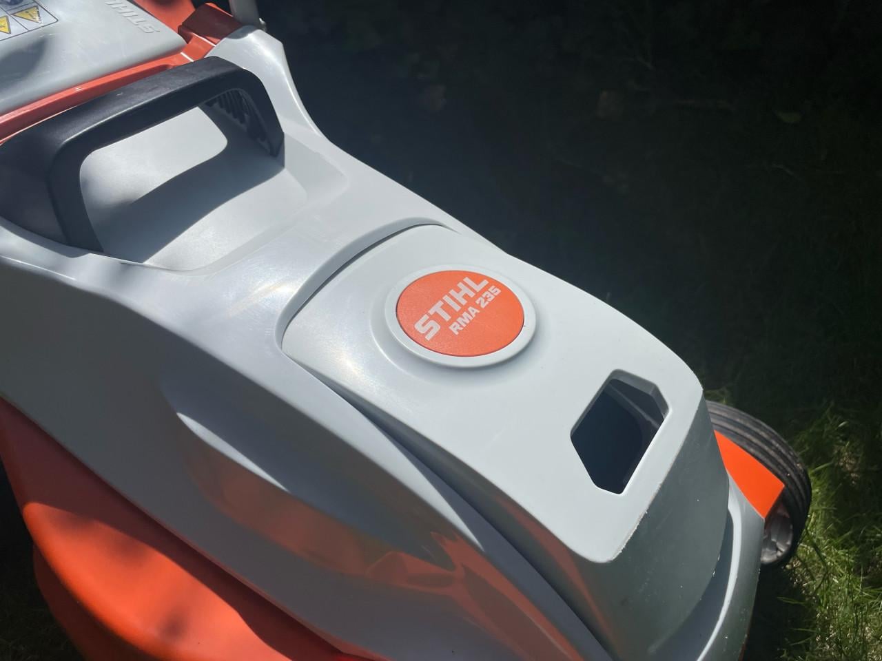 Stihl Grasmaaier (RMA 235)