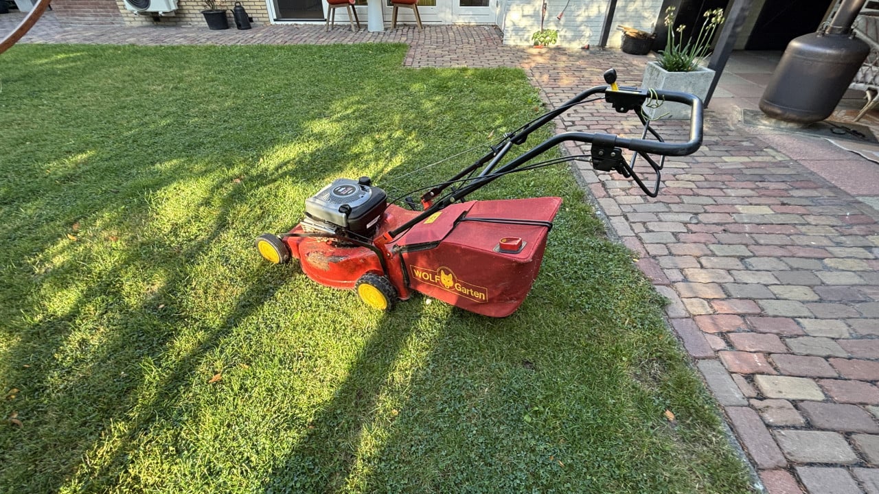 Te koop benzine grasmaaierWolf