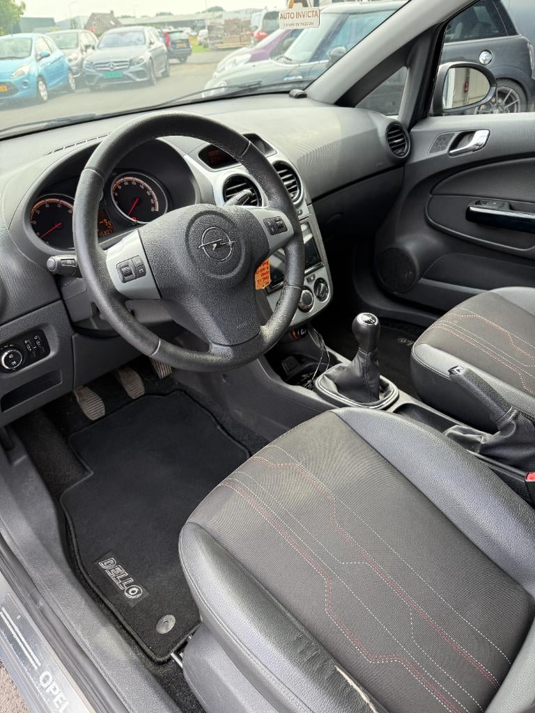Opel Corsa 1.2 ecoflex selection - airco - stoelverwarming