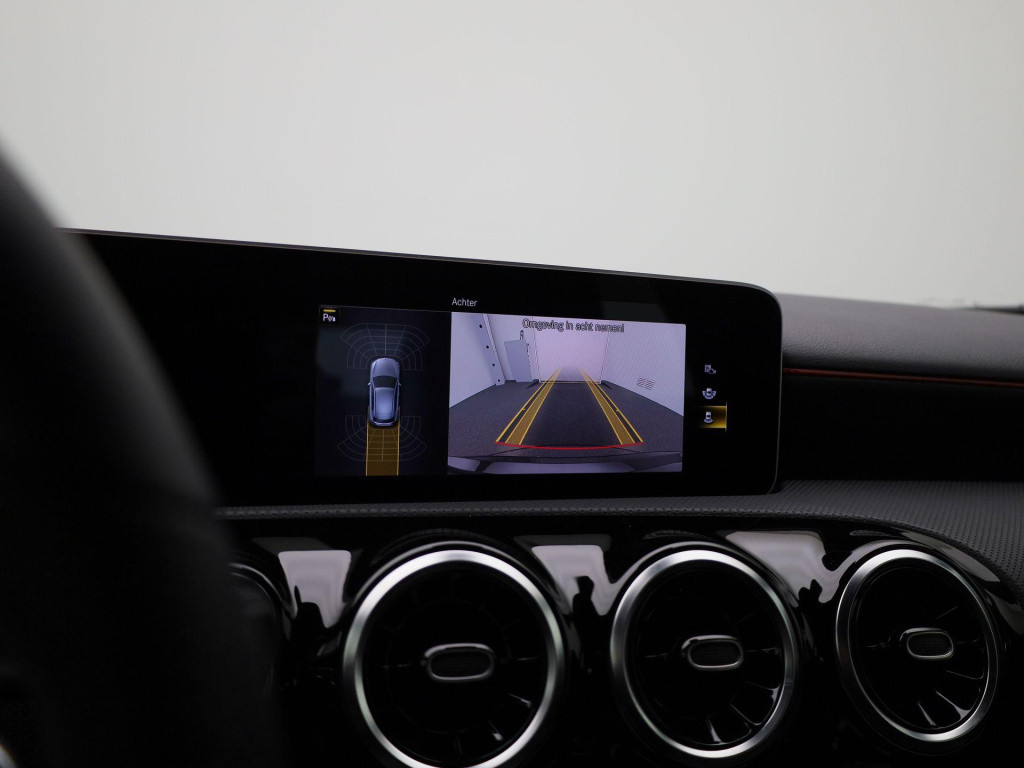 Mercedes-Benz A-Klasse 180 advantage | automaat | virtual cockpit | camera 