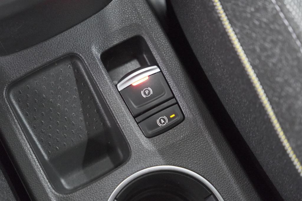 Renault Captur tce 90 techno | camera | navigatie | apple carplay | pack fu