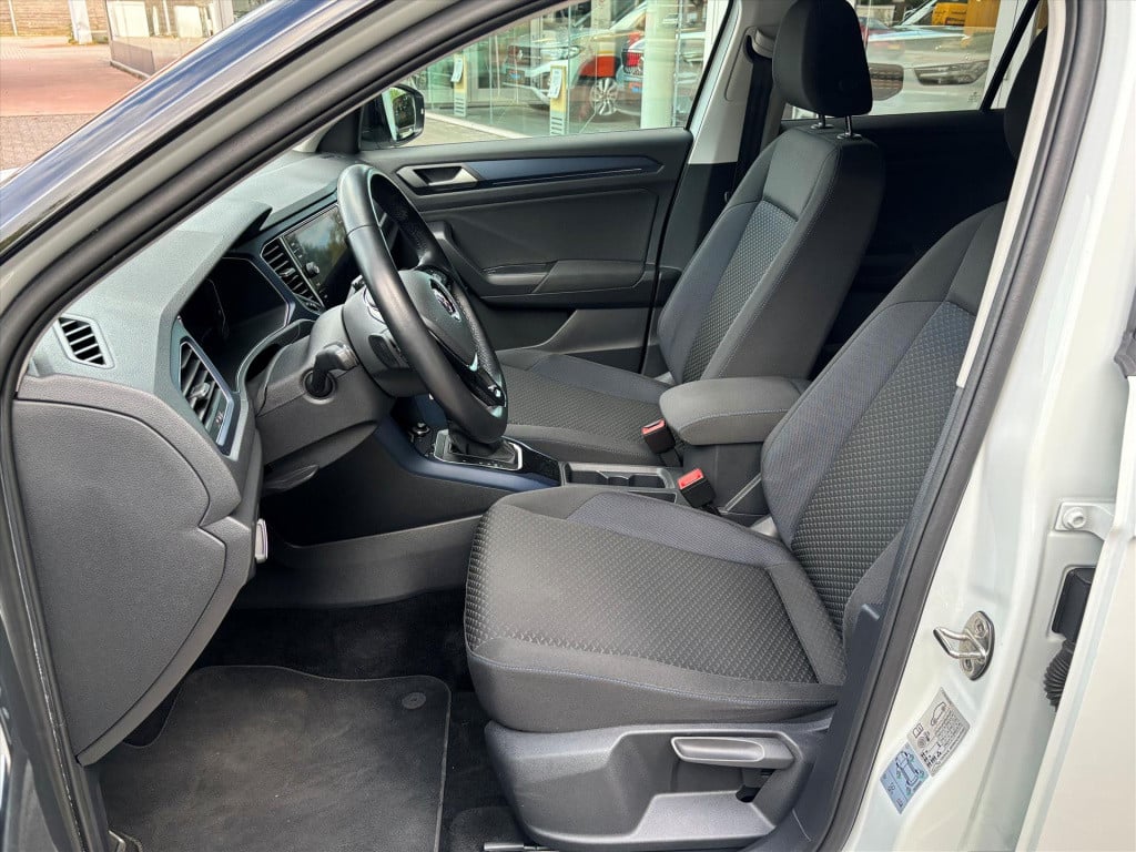 Volkswagen T-roc 1.5 tsi 150pk 7-dsg t-roc sport|trekhaak|carplay|navi|rijk