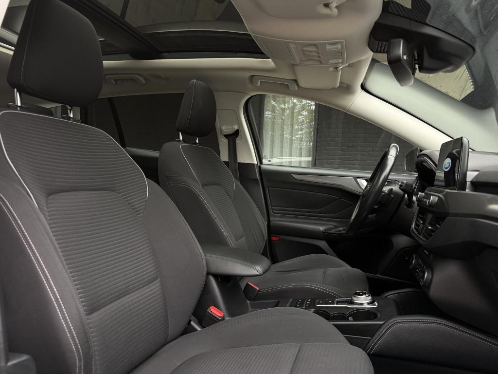 Ford Focus wagon 1.0 ecoboost titanium business - veel opties! -