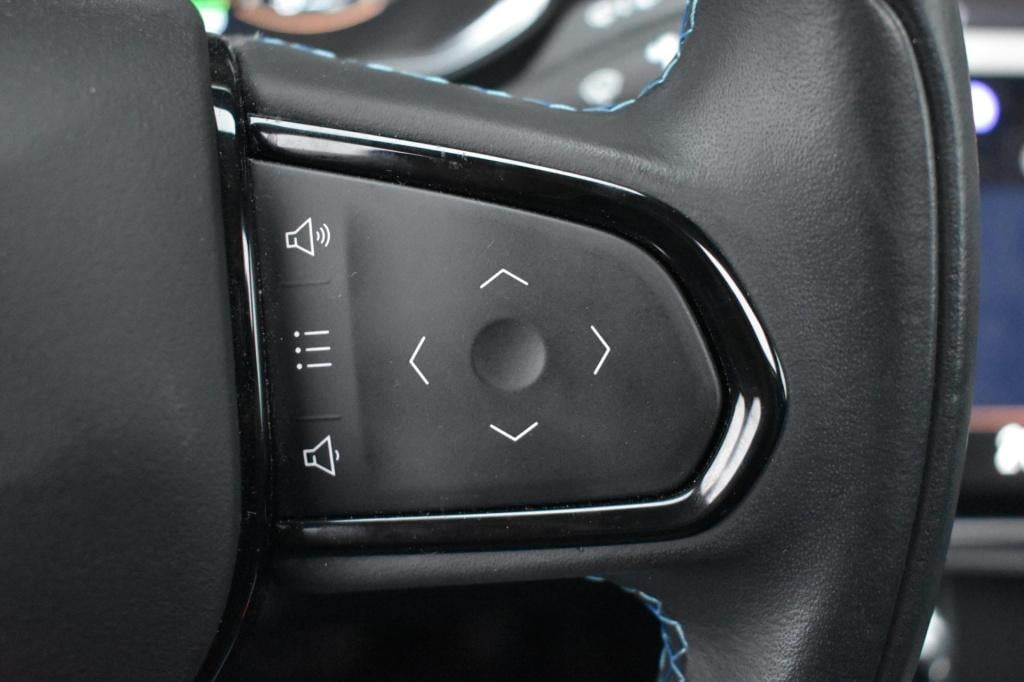 Lynk & Co 01 1.5 | trekhaak | infinity | soh 94% | pano | nap | dealer onde