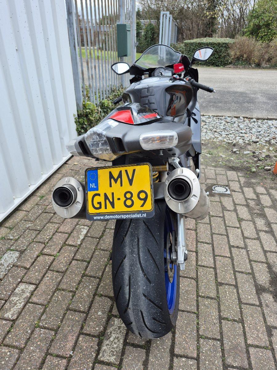 Aprilia RSV1000R Factory mille