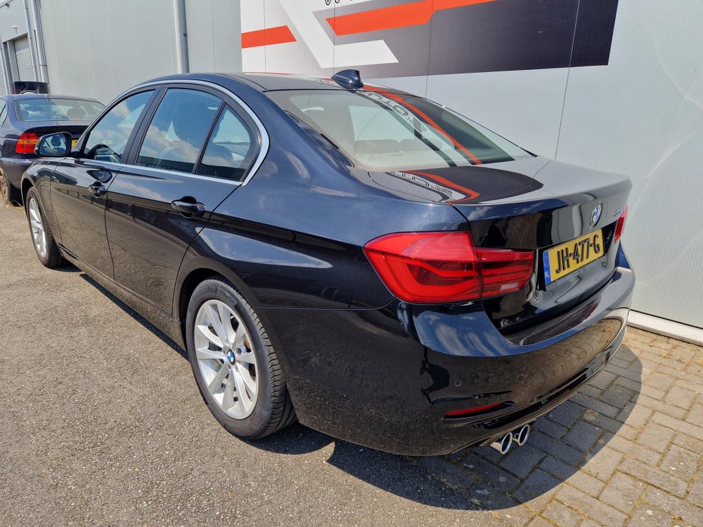 BMW 3-serie 330e centennial high executive