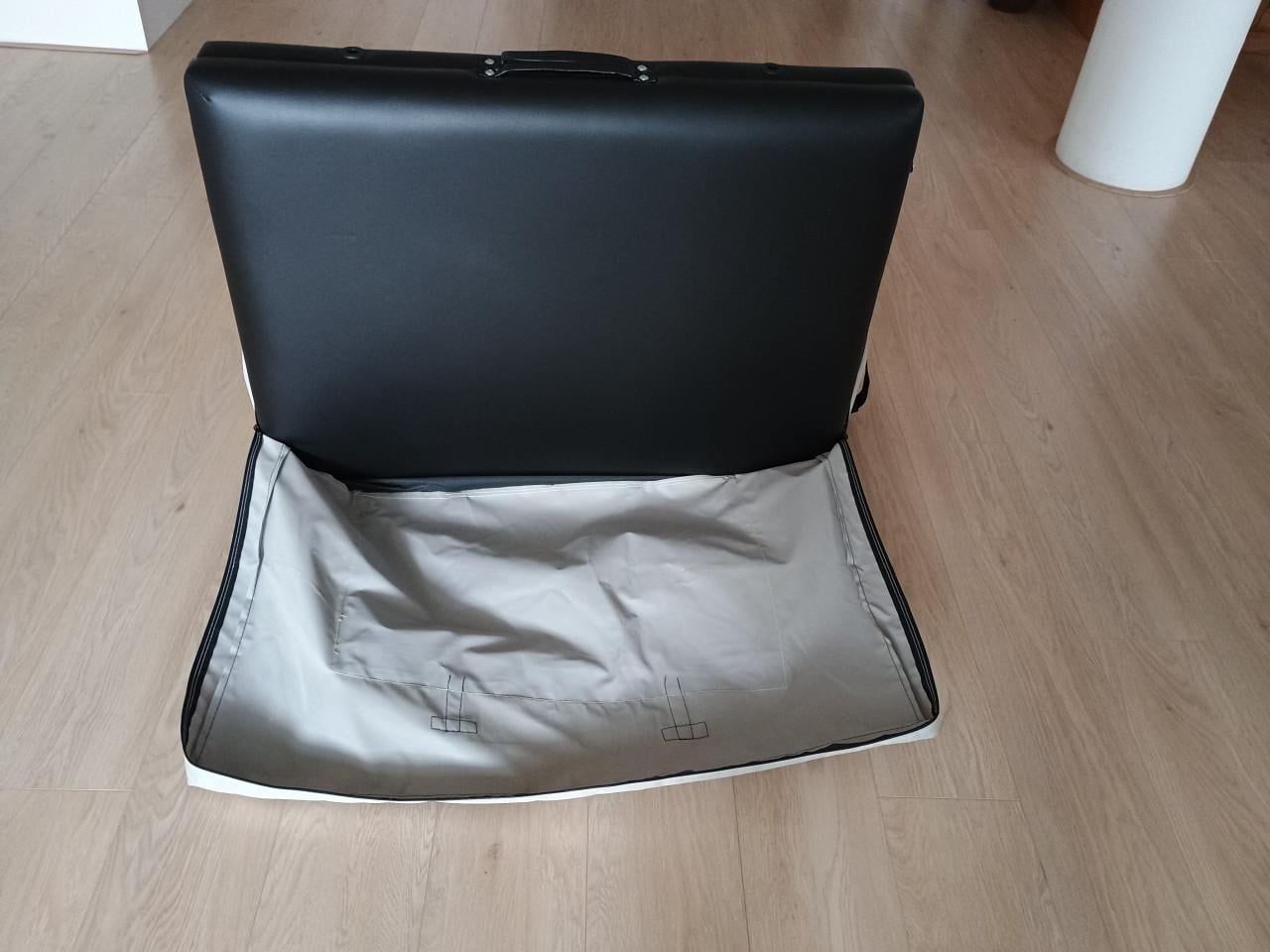 Te koop: massagetafel (in hoogte verstelbaar)