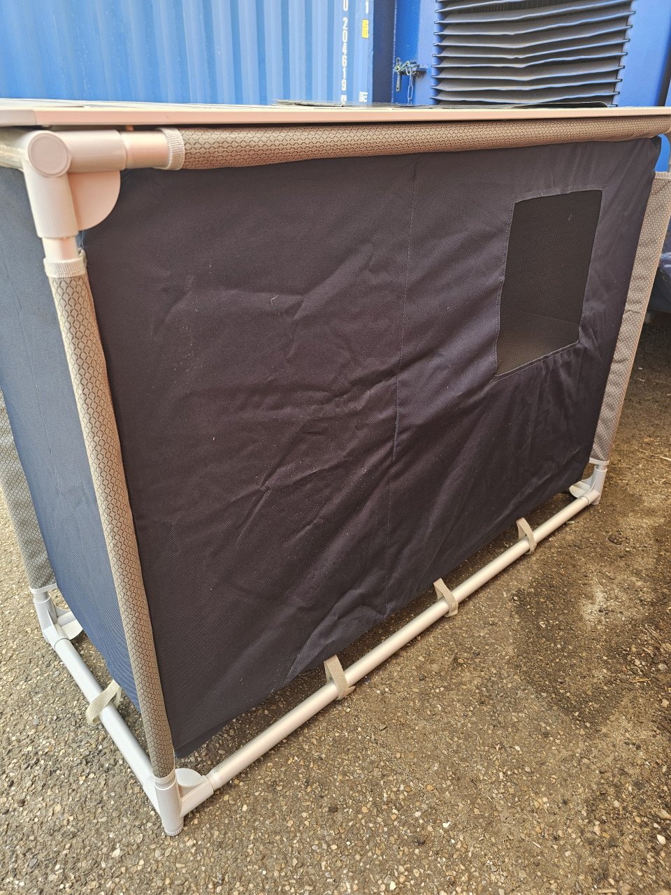 Outdoor kitchen