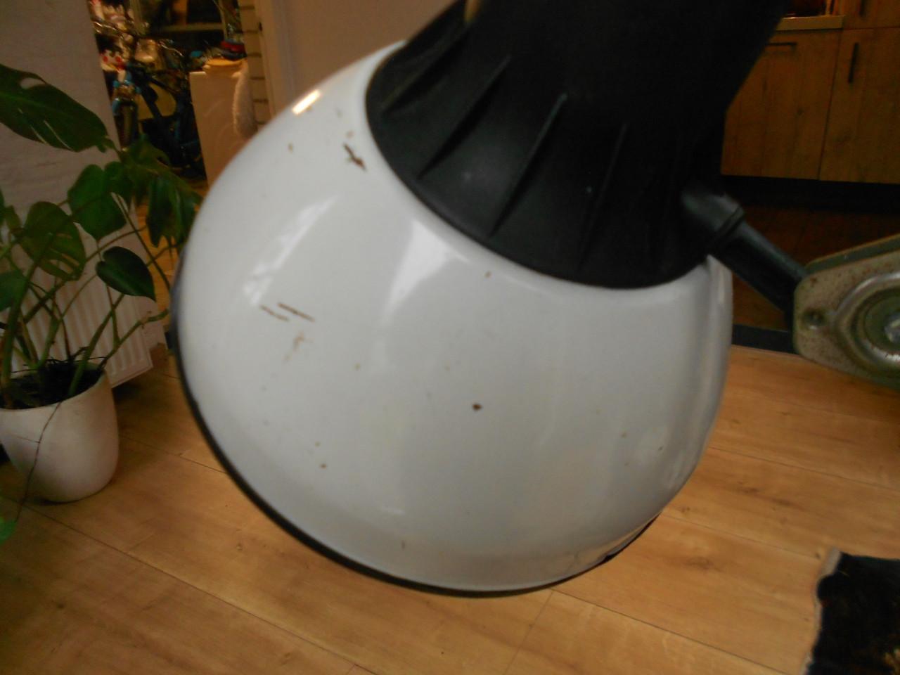 Twee vintage schaar klem lampen.