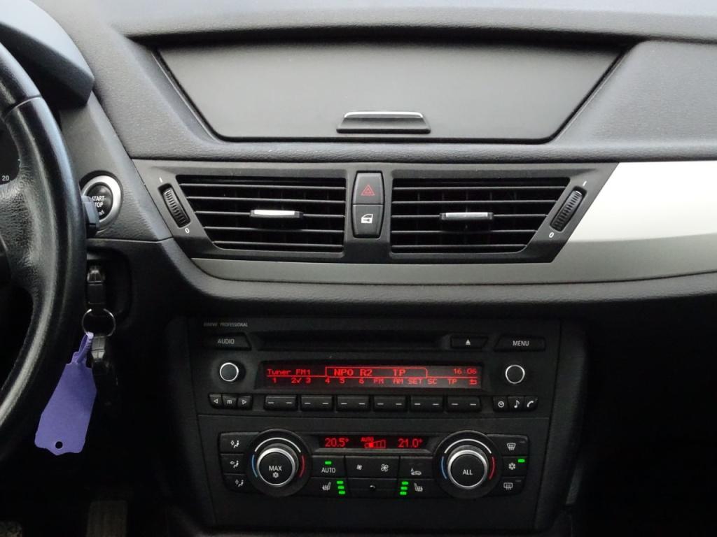 BMW X1 sdrive18i executive | bluetooth | stoelverwarming | 18"