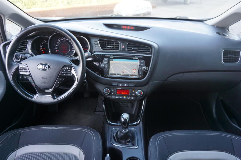 Kia Cee'd sportswagon 1.6 gdi businessline climate / navi / cruise / camera