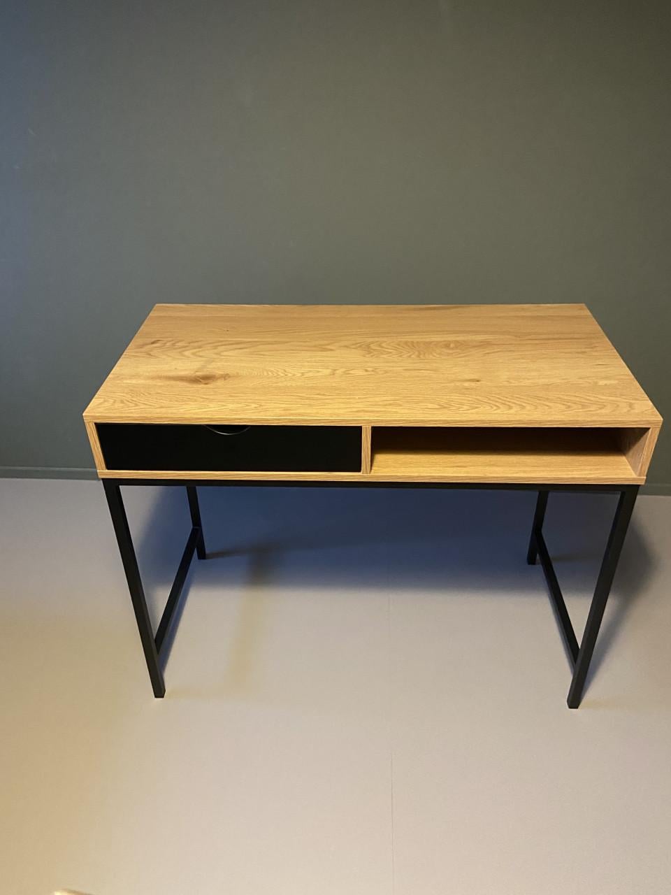 Bureau met lade