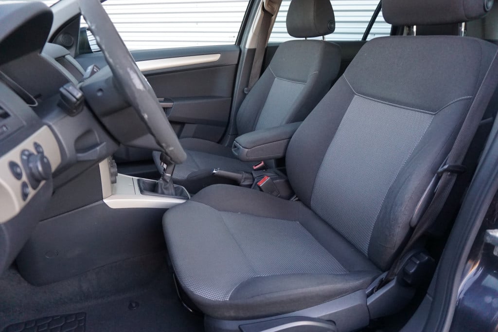 Opel Astra wagon 1.6 temptation airco / navi / cruise / elektr. ramen / par