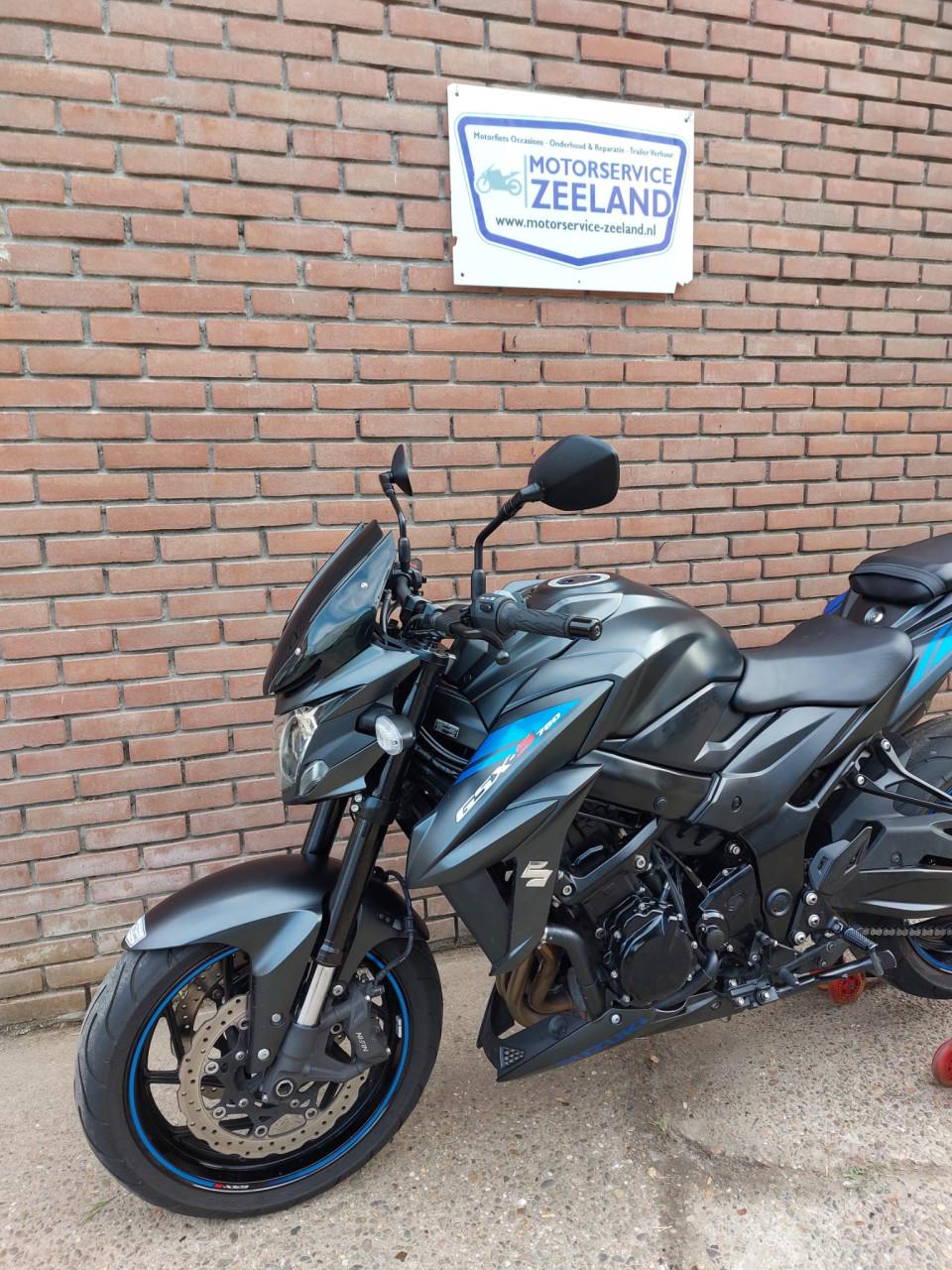 Suzuki GSX-S750 / GSX - S 750