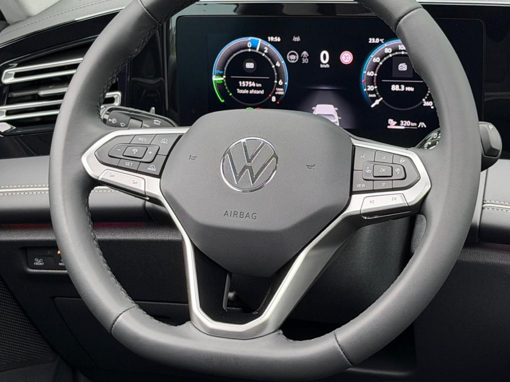 Volkswagen Tiguan 1.5 ehybrid elegance 204pk | trekhaak | 20 inch | 360 cam
