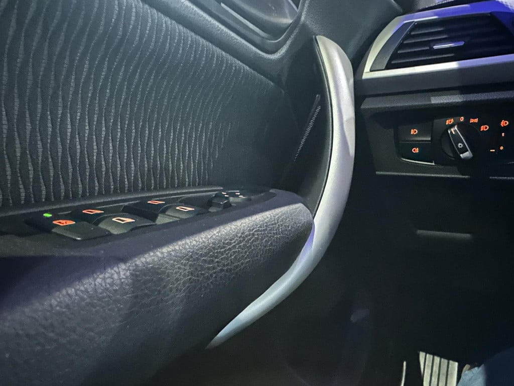 BMW 1 Serie 116i executive *pdcv&a*navi*trekhaak*