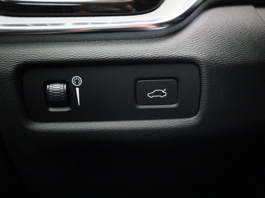 Volvo V60 2.0 b4 inscription | automaat | lmv | virtual cockpit | parkeer s