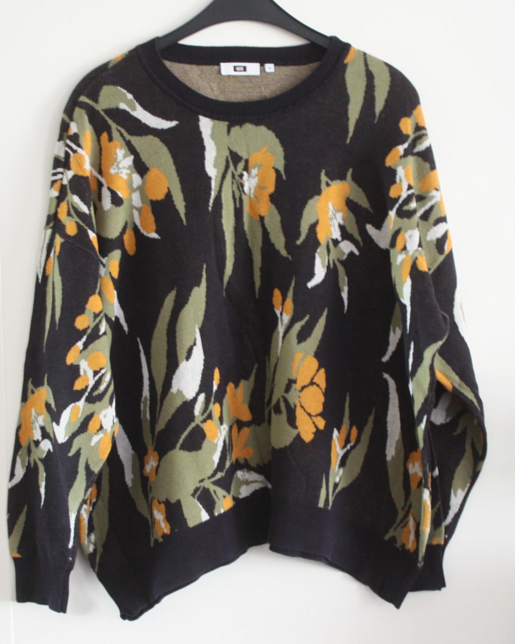 Zwarte trui met bloemen maar 2xl