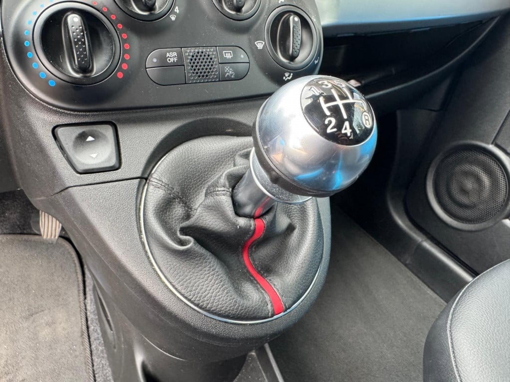 Fiat 500 1.2 s - pdc/airco/leer/lm/sport