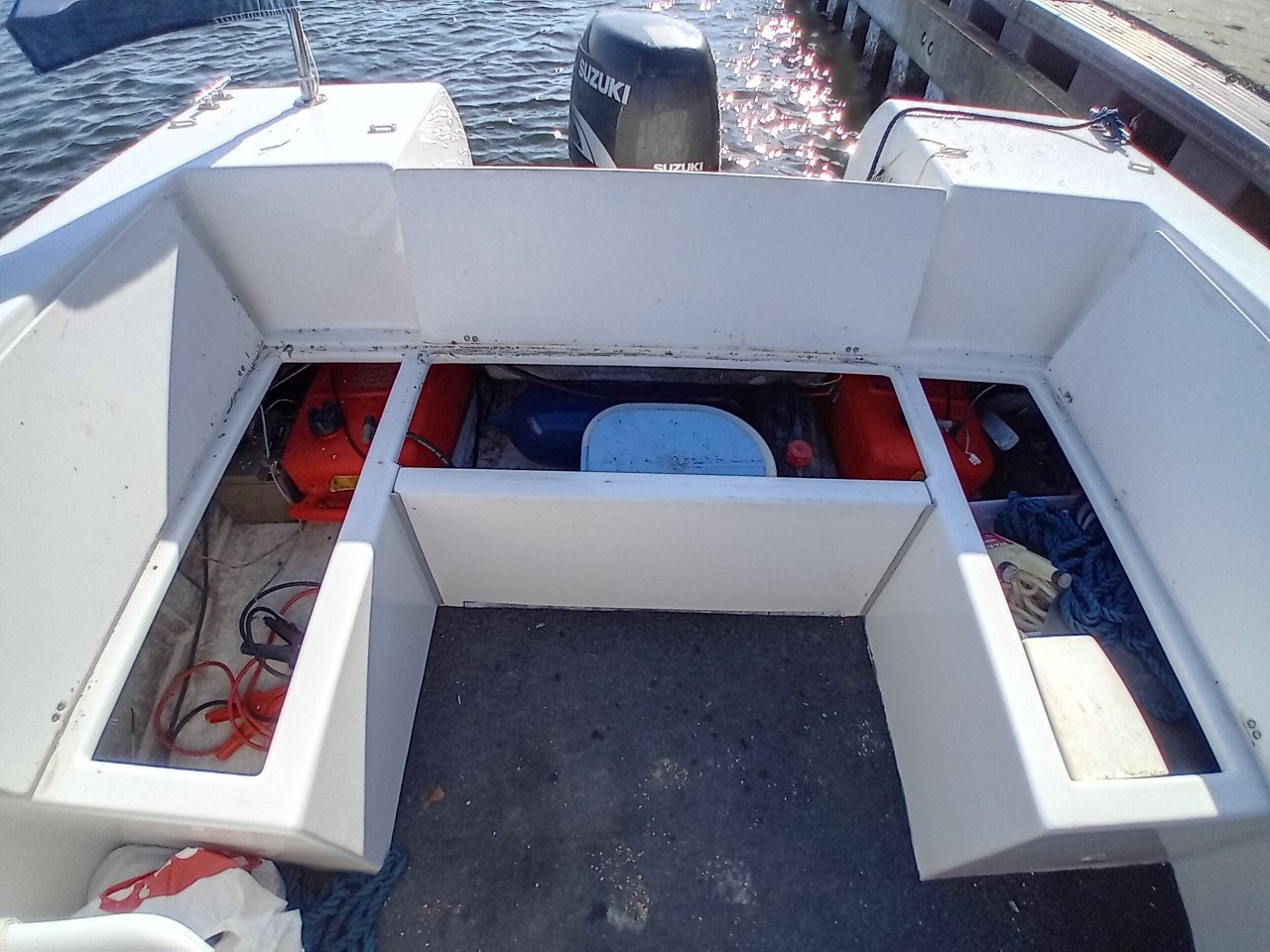 Motorboot Beekman 505 + 50pk Suzuki + zeilkap + trailer