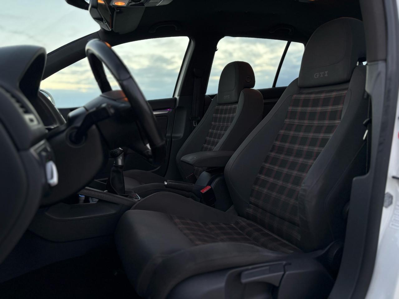 Volkswagen Golf 5 GTI 60th Anniversary