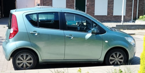 Nette Opel agila, 2011 (incl extra winterbandenset,4 stuks)