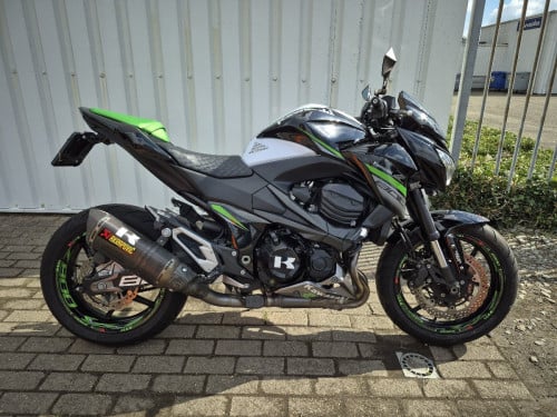 Kawasaki Z800 Acrapovic uit 2016