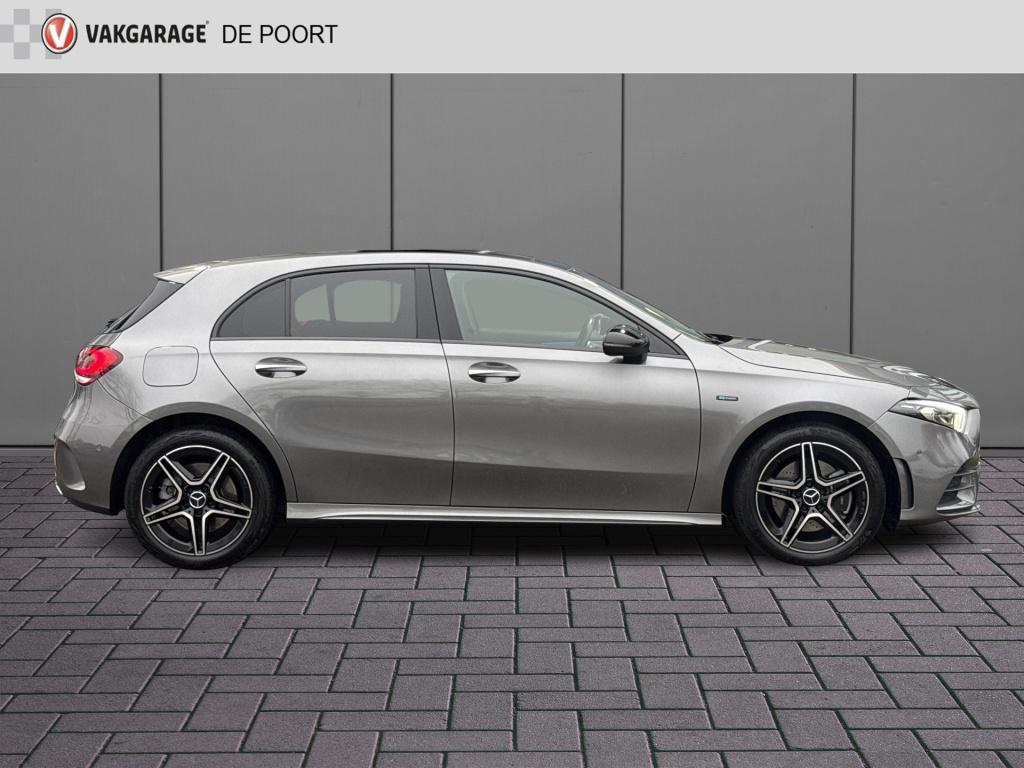 Mercedes-Benz A-Klasse 250 e business solution amg limited | nl-auto | pano