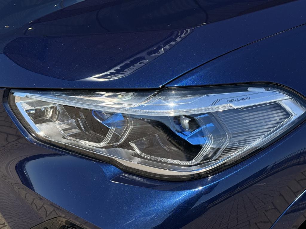 BMW X5 xdrive45e m-sport individual | b&o | sky lounge | luchtvering | mass