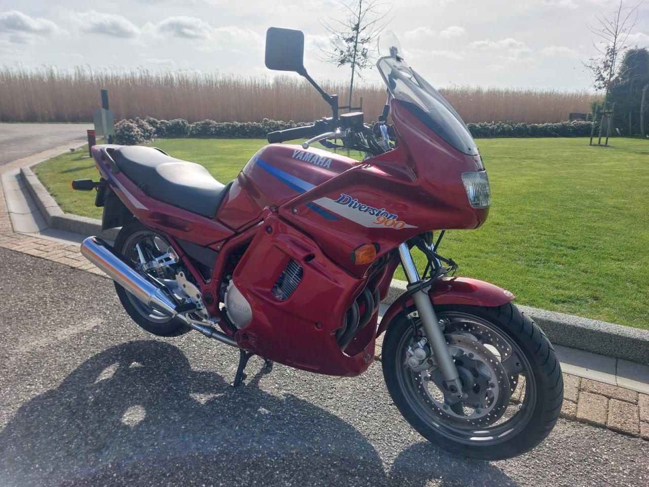 Yamaha diversion 900cc